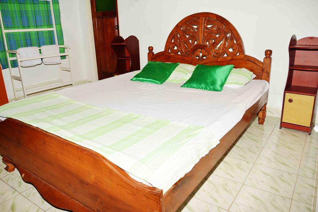 Sampathaa Residence Negombo Kültér fotó